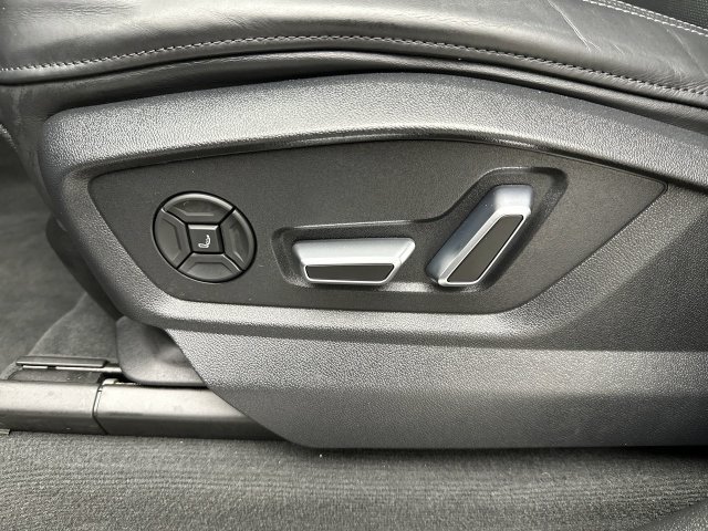 Used 2025 Audi Q8 Prestige AWD/4WD image 12