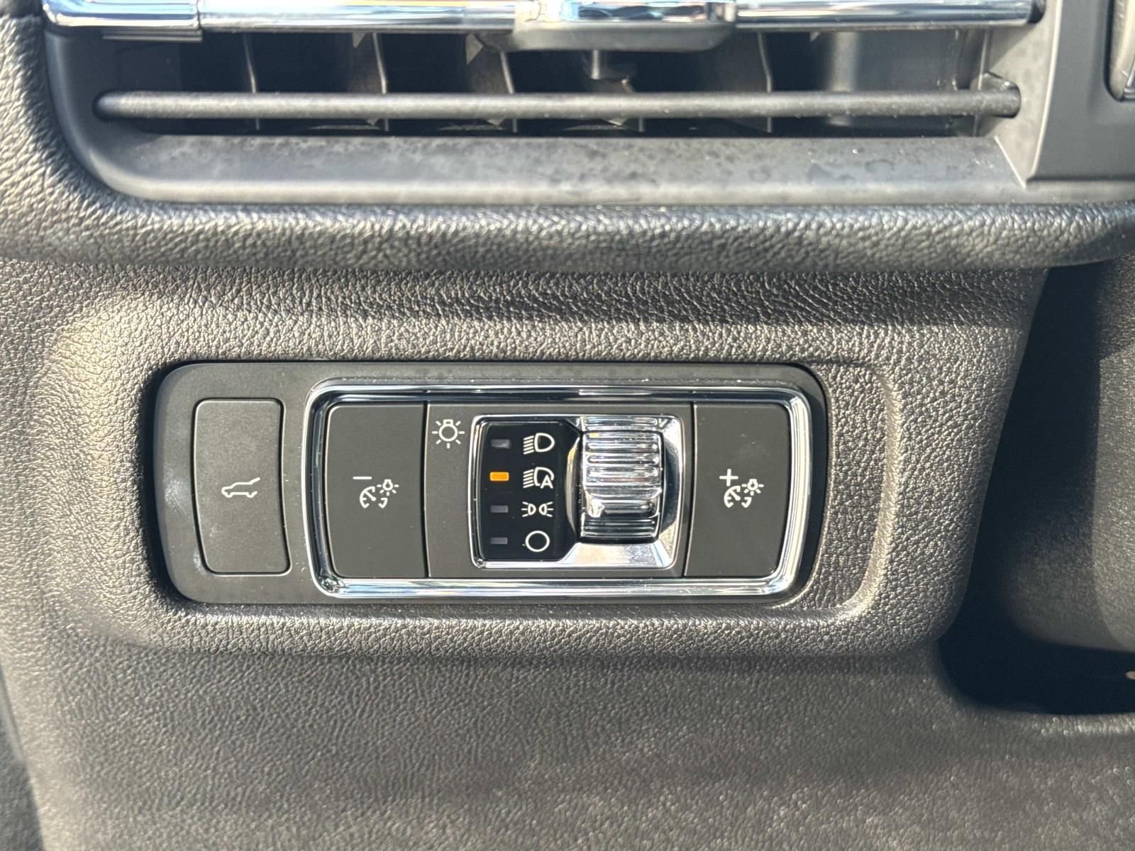 Used 2022 Lincoln Corsair Reserve w/ Elements Package image 28