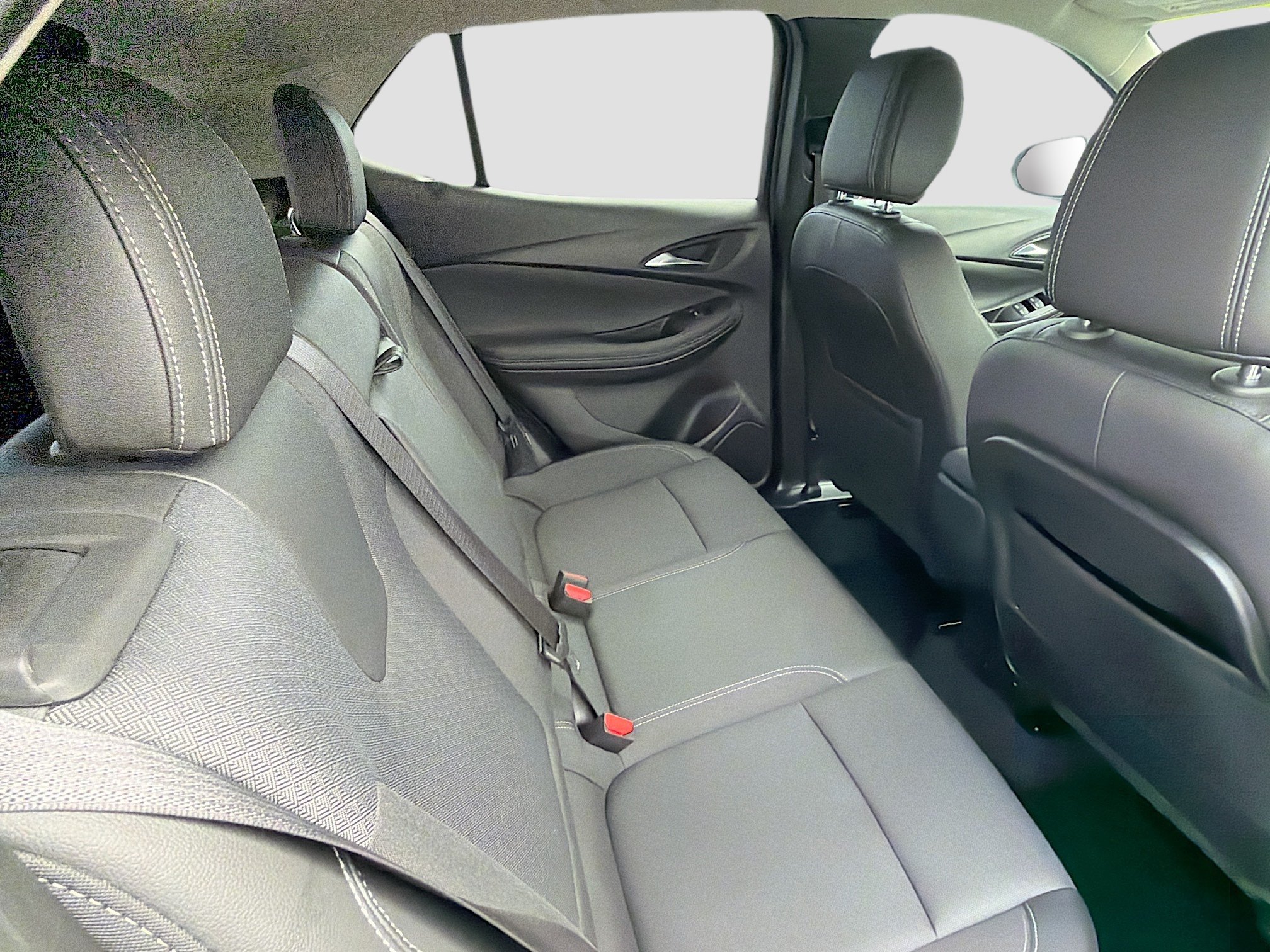 Used 2023 Buick Encore GX Select w/ Sport Touring Package FWD image 27