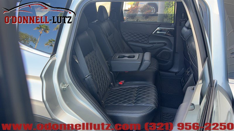 Used 2023 Mitsubishi Outlander SEL FWD image 10