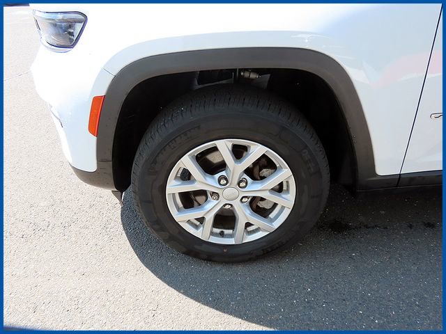 Certified 2023 Jeep Grand Cherokee Limited AWD/4WD image 4