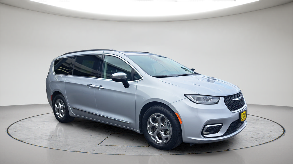 Used 2023 Chrysler Pacifica Limited