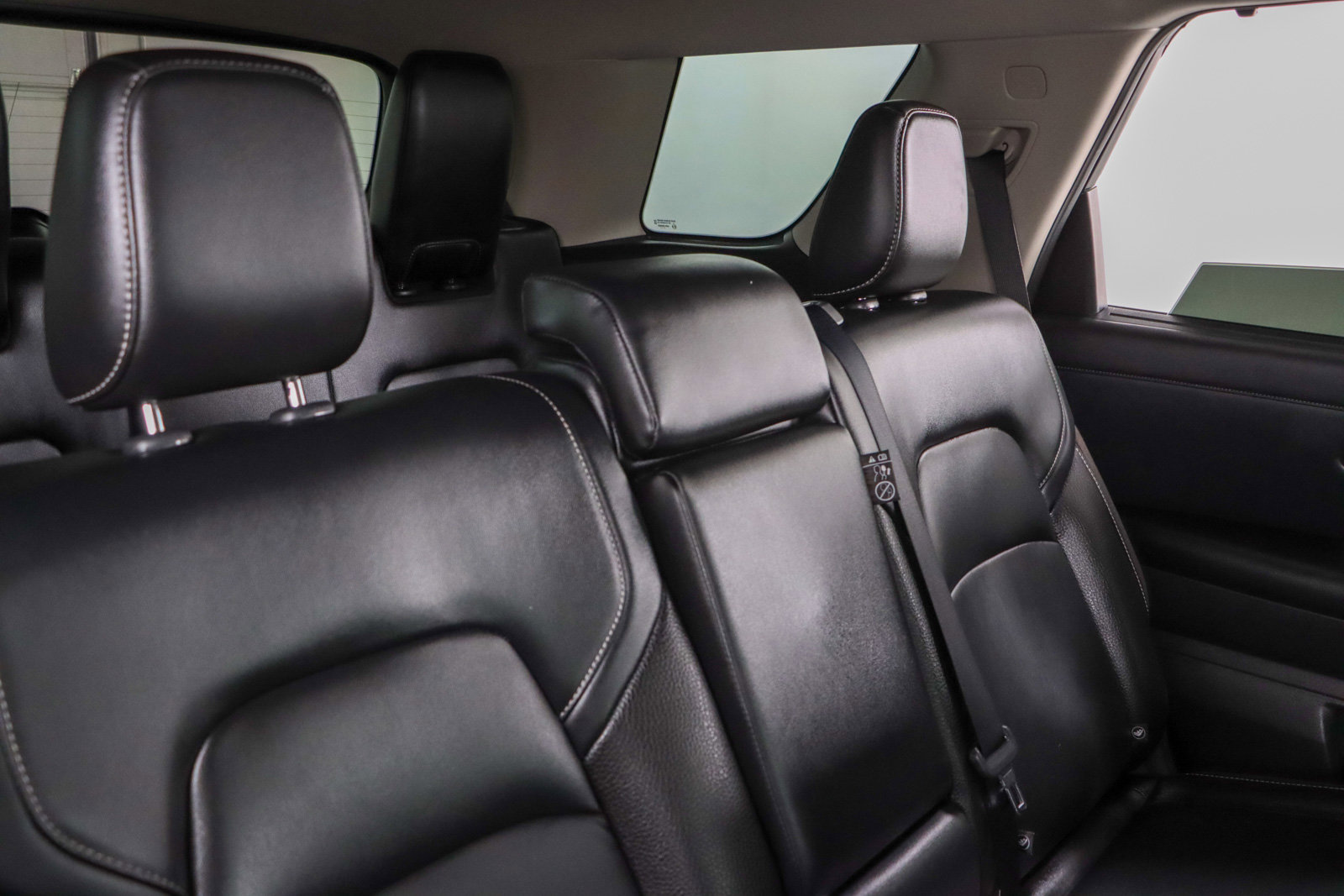 Used 2023 Nissan Pathfinder SL w/ Lighting Package (N92) image 28