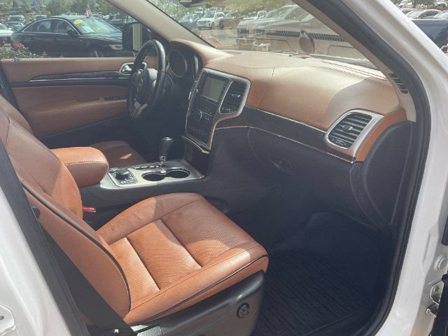 Used 2013 Jeep Grand Cherokee Overland Summit AWD/4WD image 11