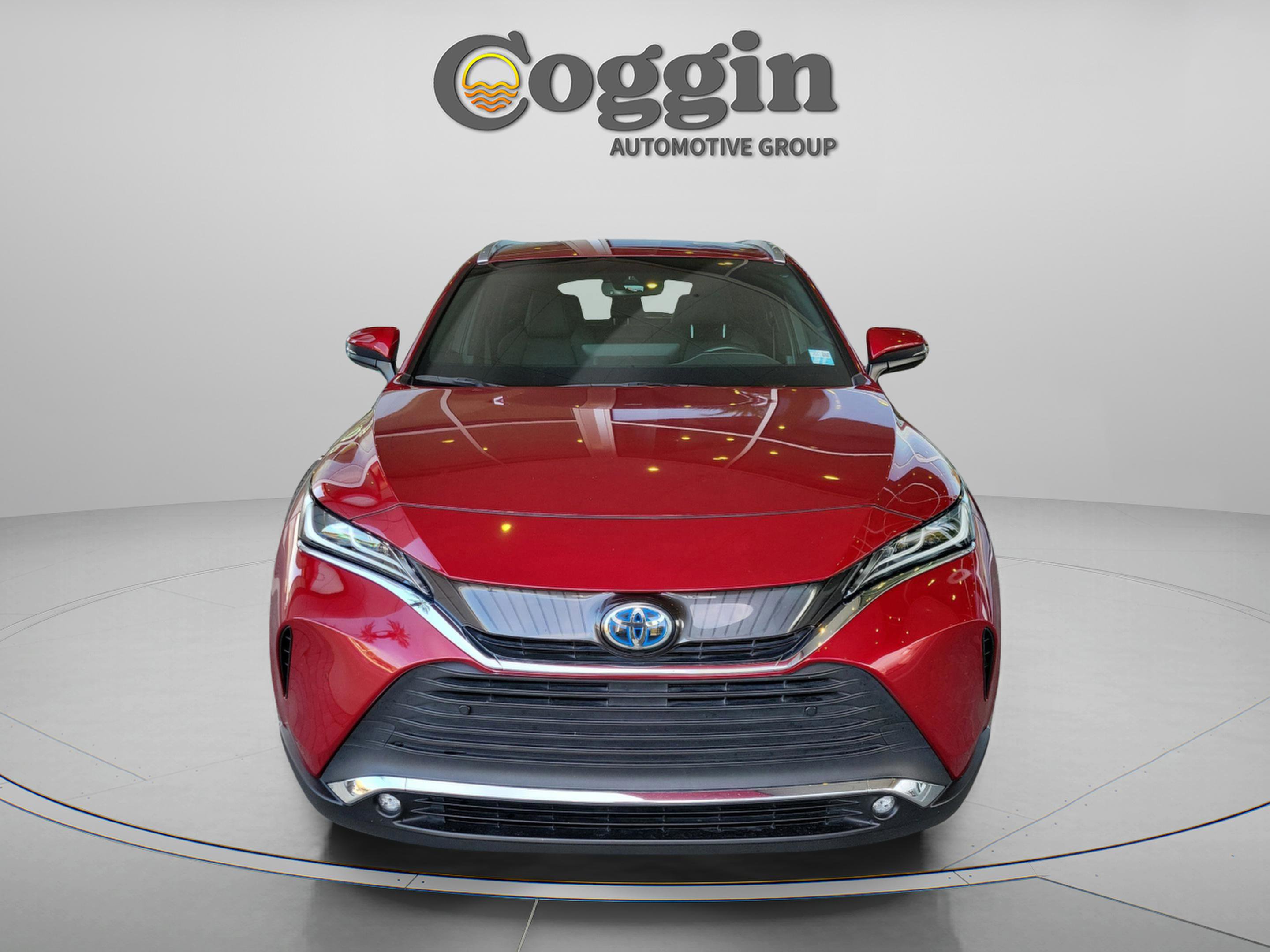 Used 2023 Toyota Venza XLE image 6