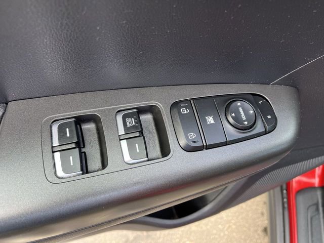 Used 2022 Kia Sportage LX image 13