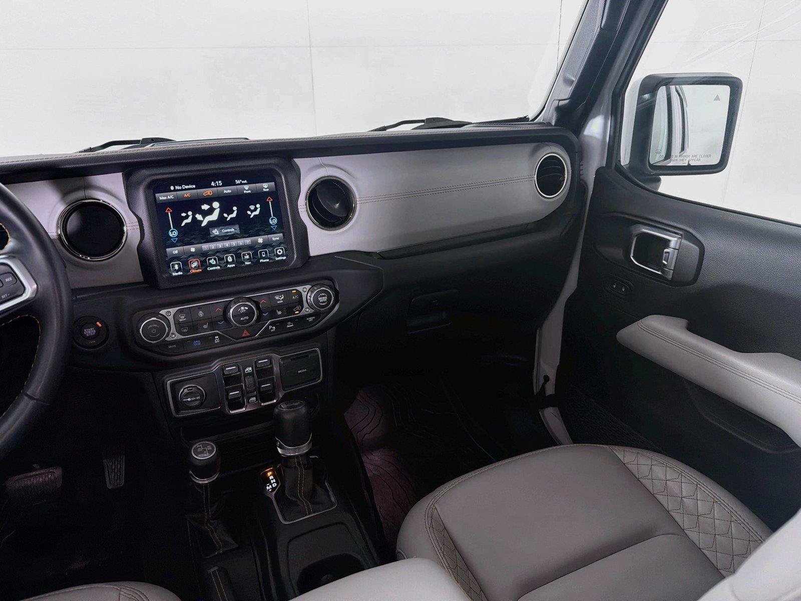 Used 2023 Jeep Wrangler Unlimited Sahara AWD/4WD image 28