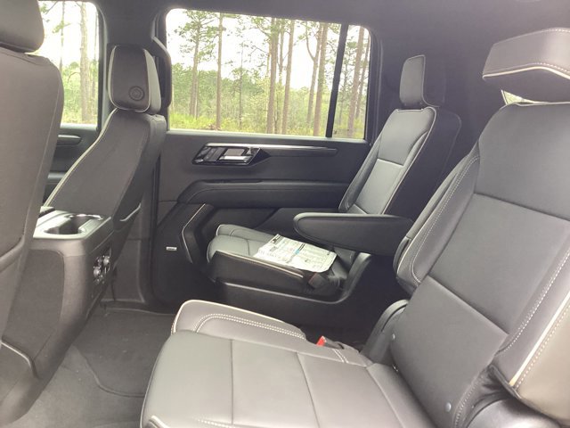 New 2025 Chevrolet Suburban Premier image 19