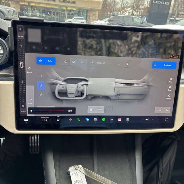 Used 2021 Tesla Model S Plaid image 8