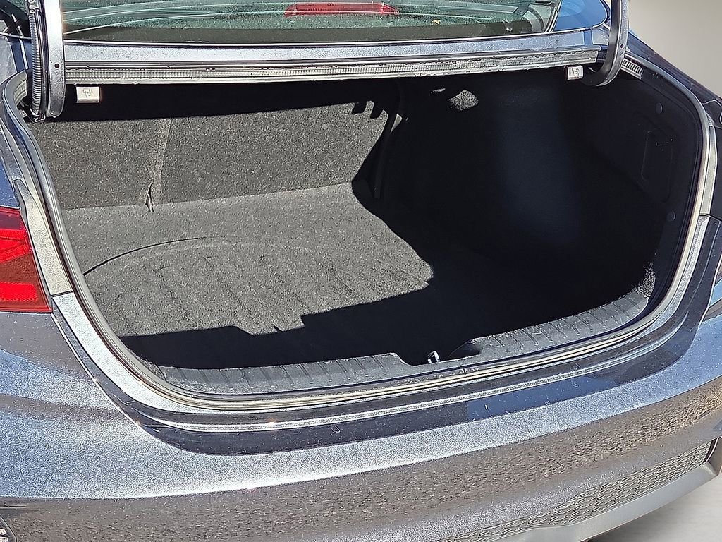 Used 2024 Kia Forte LXS image 17