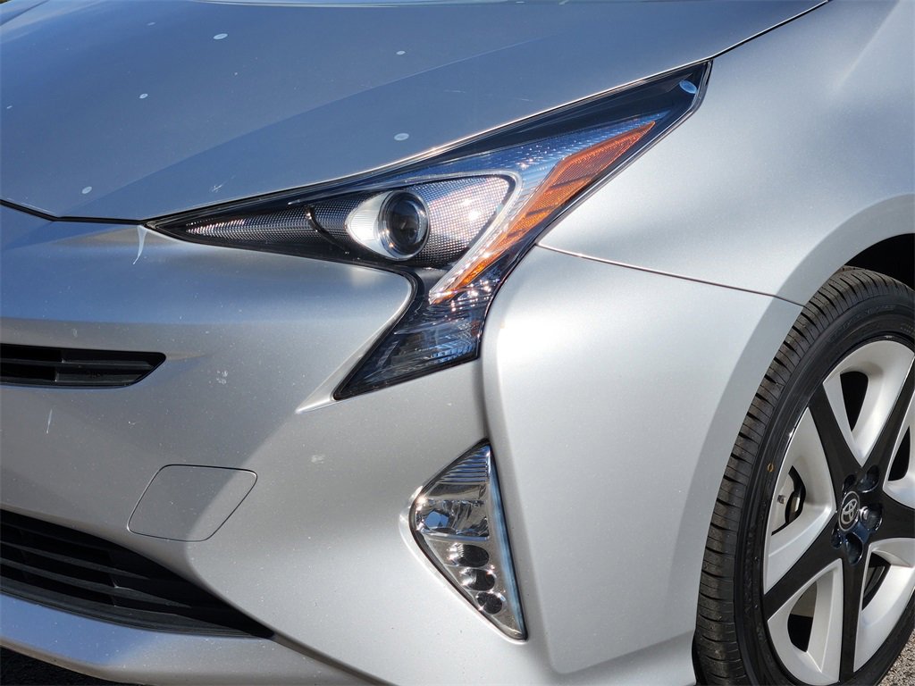 Used 2017 Toyota Prius Four Touring image 5