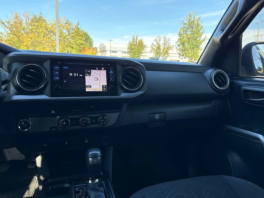 Used 2016 Toyota Tacoma TRD Sport w/ Towing Package RWD image 24