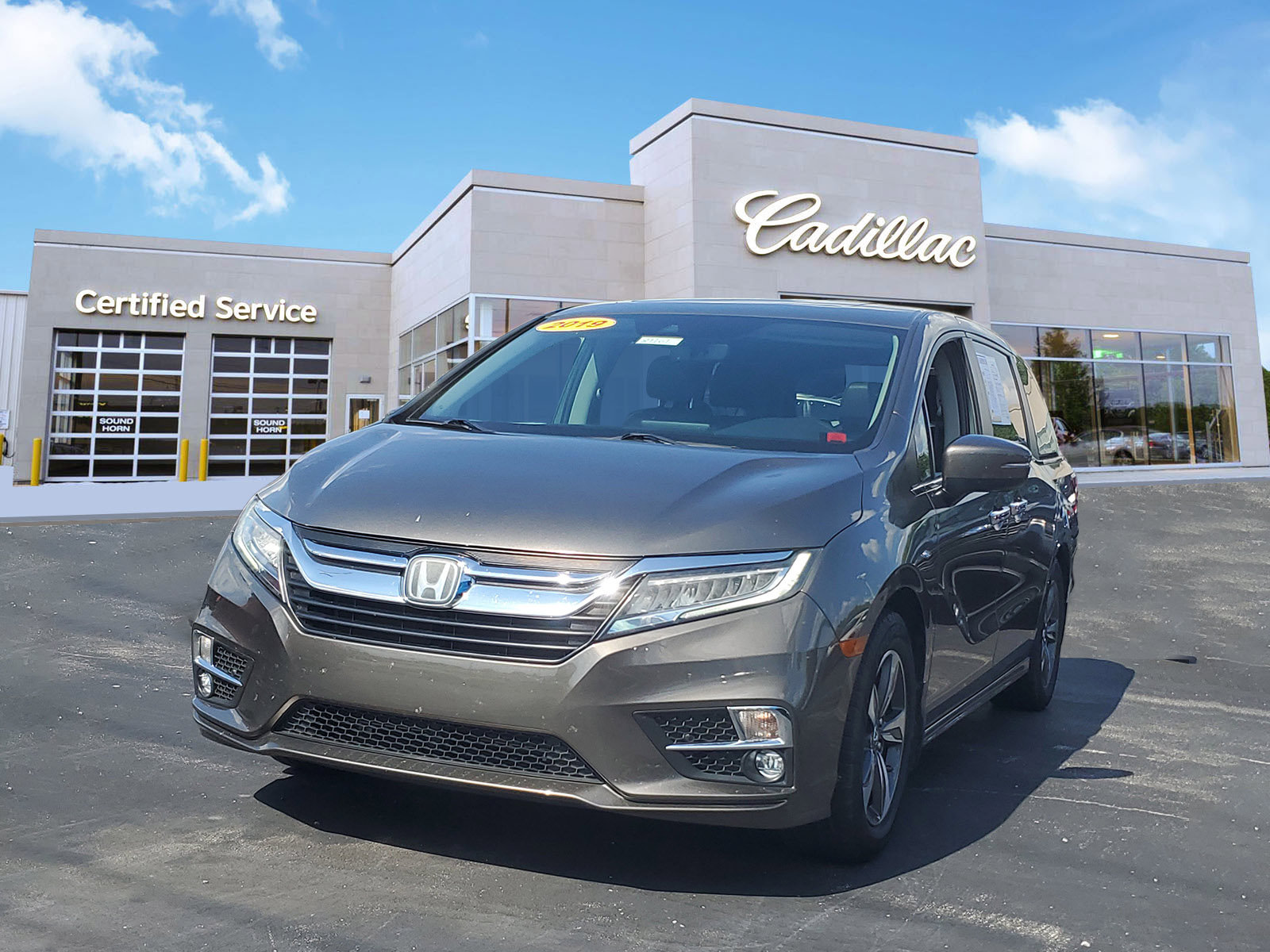 Used 2019 Honda Odyssey Touring image 1