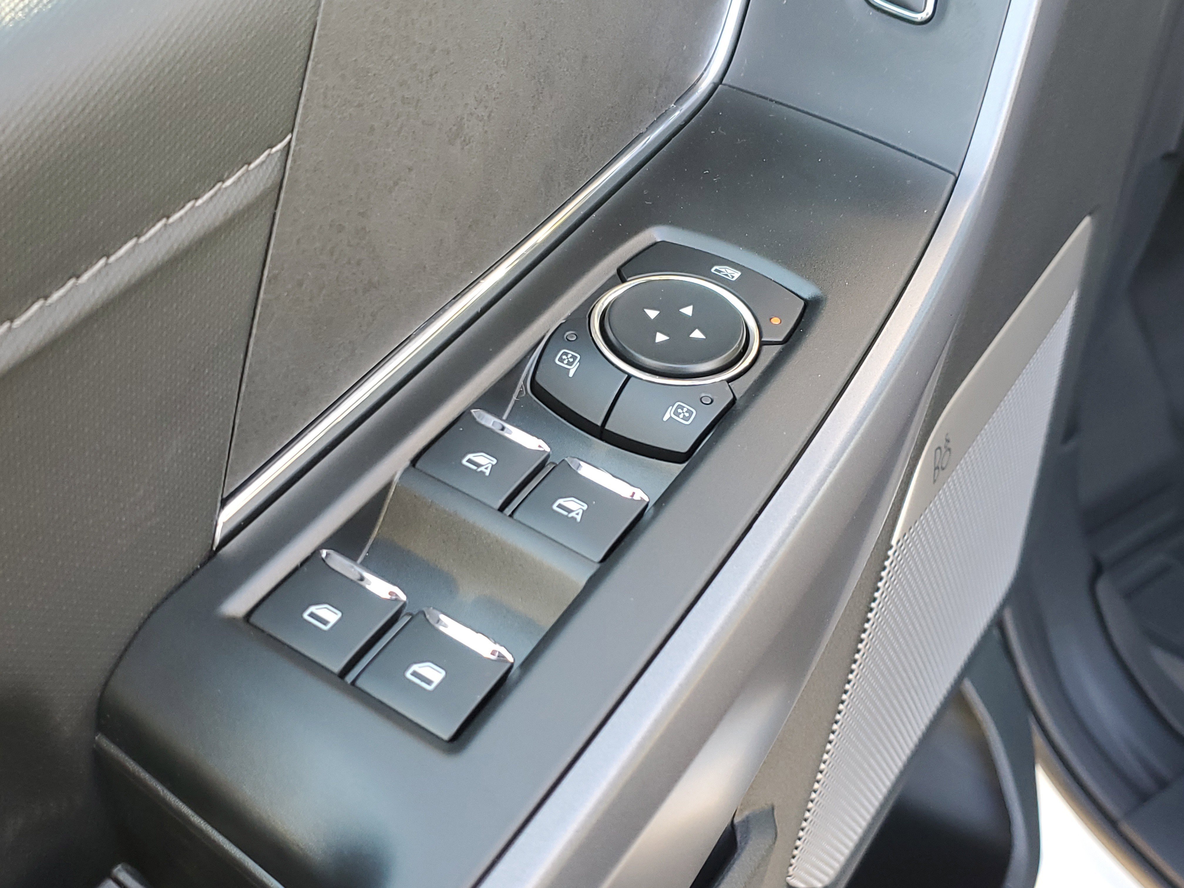 New 2025 Ford F150 XLT w/ Equipment Group 303A High image 17