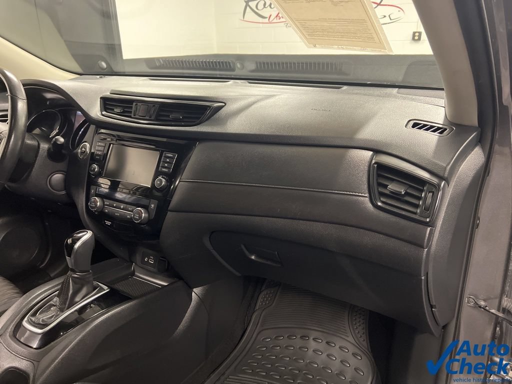 Used 2018 Nissan Rogue SV AWD/4WD image 46