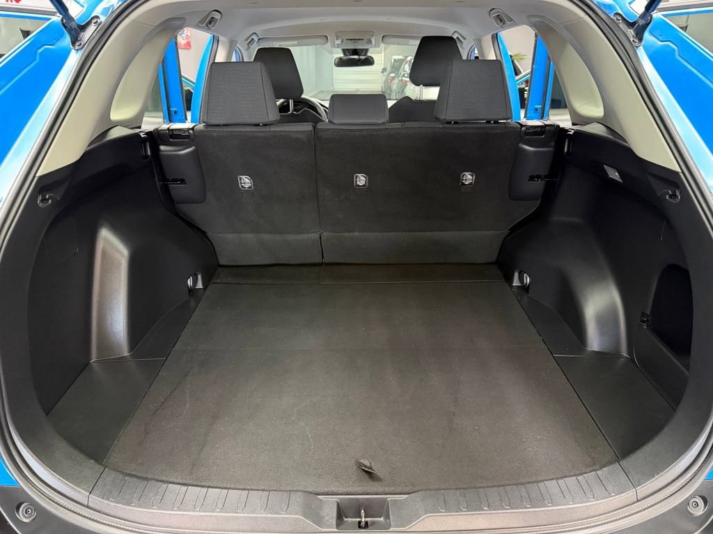 Used 2020 Toyota RAV4 LE FWD image 41