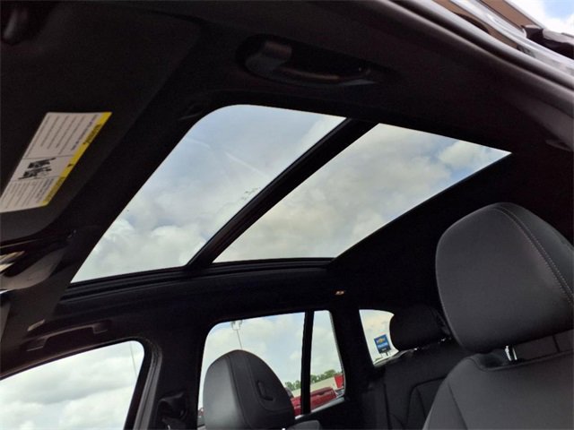 Used 2023 BMW X3 sDrive30i w/ Convenience Package image 9