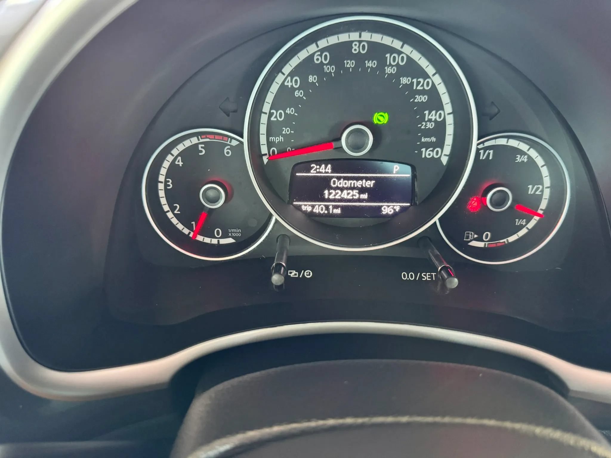 Used 2014 Volkswagen Beetle TDI FWD image 12