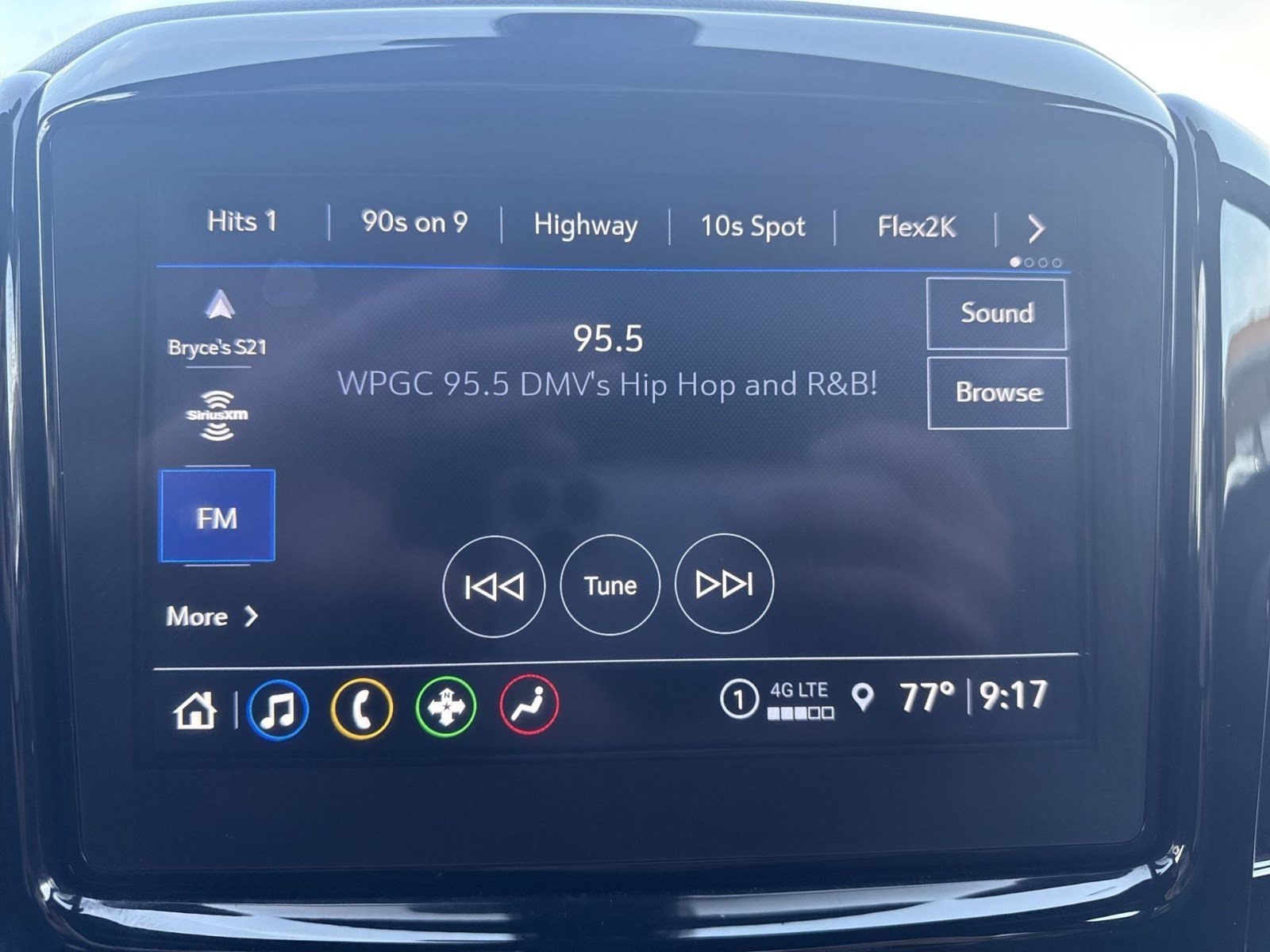 Used 2023 Chevrolet Traverse LT AWD/4WD image 18