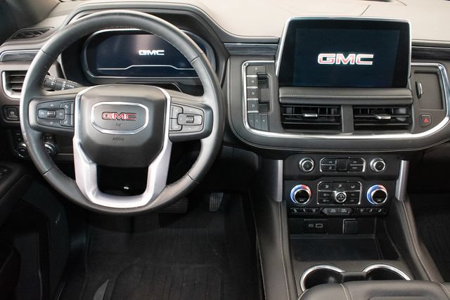 Used 2023 GMC Yukon SLT w/ SLT Luxury Package AWD/4WD image 18