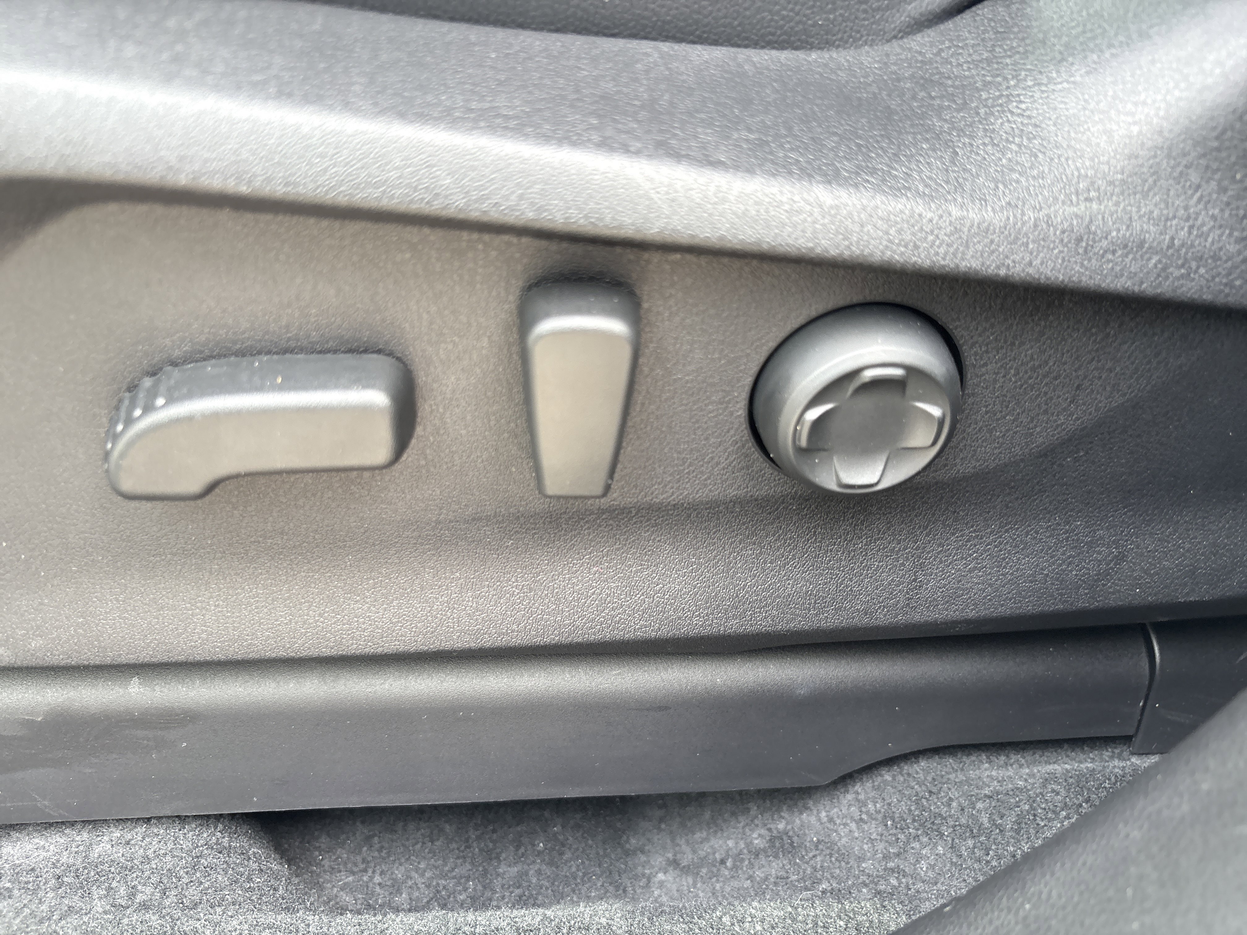 Certified 2025 Subaru Ascent Bronze Edition image 12