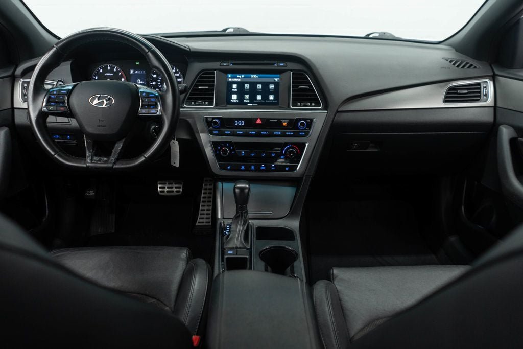 Used 2017 Hyundai Sonata Sport 2.0T FWD image 9