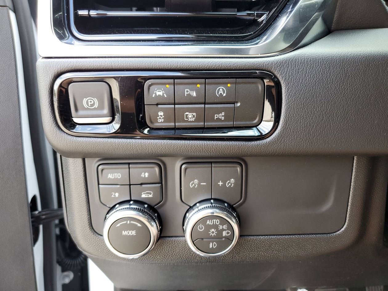 New 2026 GMC Yukon XL Denali w/ Sun & Power Step Package AWD/4WD image 29