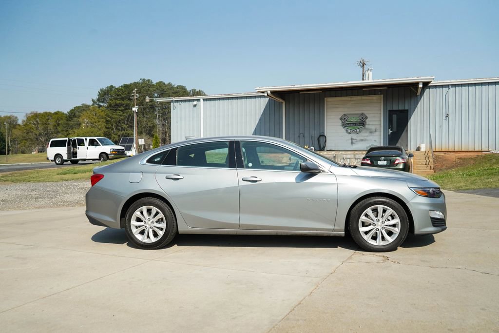 Used 2024 Chevrolet Malibu LT image 3