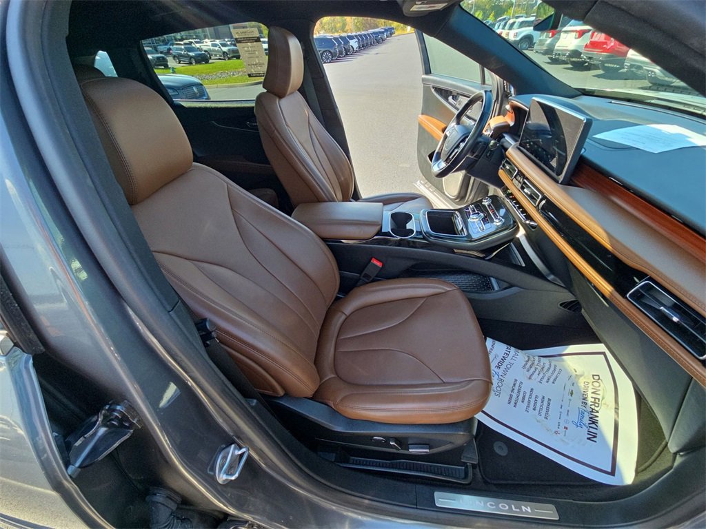 Used 2022 Lincoln Nautilus Reserve w/ Equipment Group 201A image 25