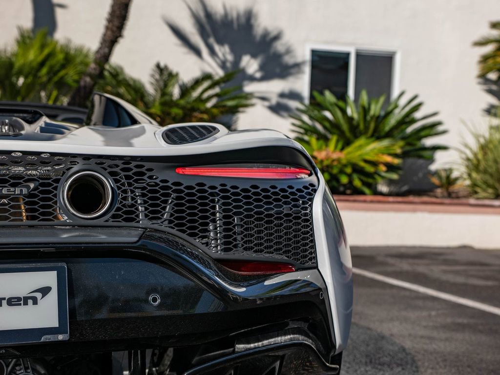 New 2026 McLaren Artura Spider image 30