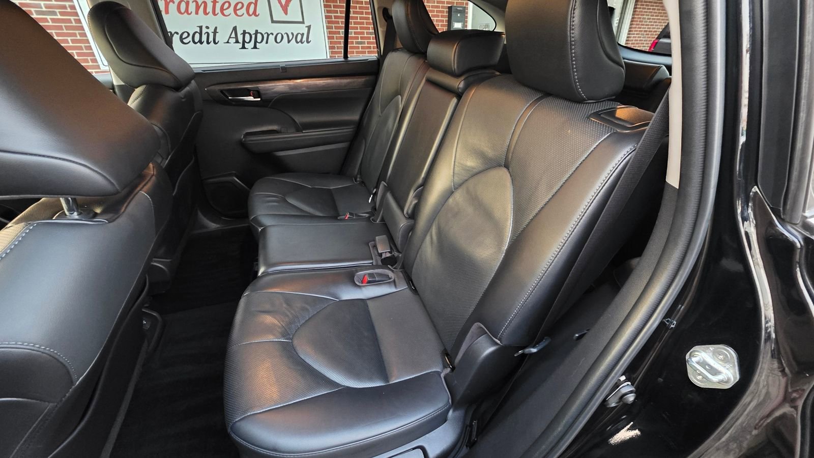 Used 2022 Toyota Highlander Limited image 11