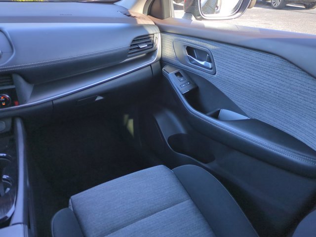 Certified 2023 Nissan Rogue SV image 16