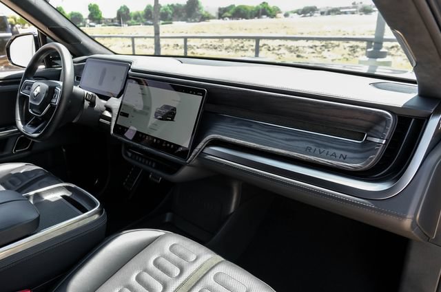 Used 2023 Rivian R1S Adventure AWD/4WD image 19
