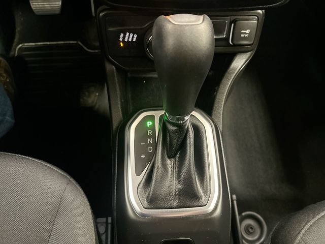 Used 2021 Jeep Renegade Latitude AWD/4WD image 21