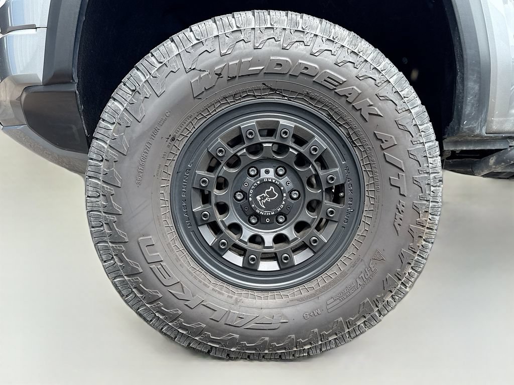 Used 2024 GMC Canyon AT4X AWD/4WD image 32