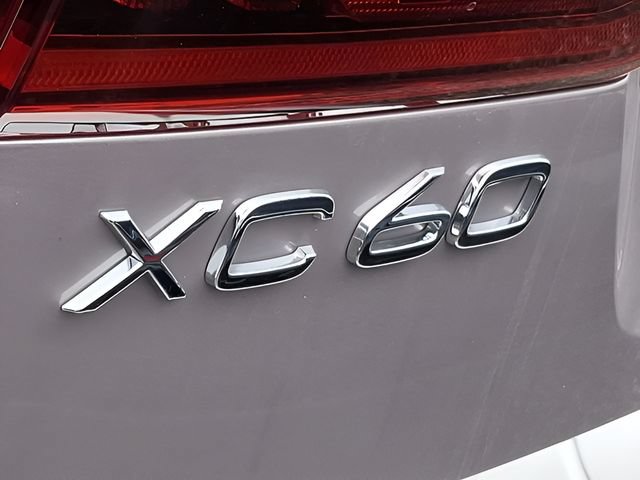 New 2026 Volvo XC60 B5 Plus w/ Protection Package Premier AWD/4WD image 10