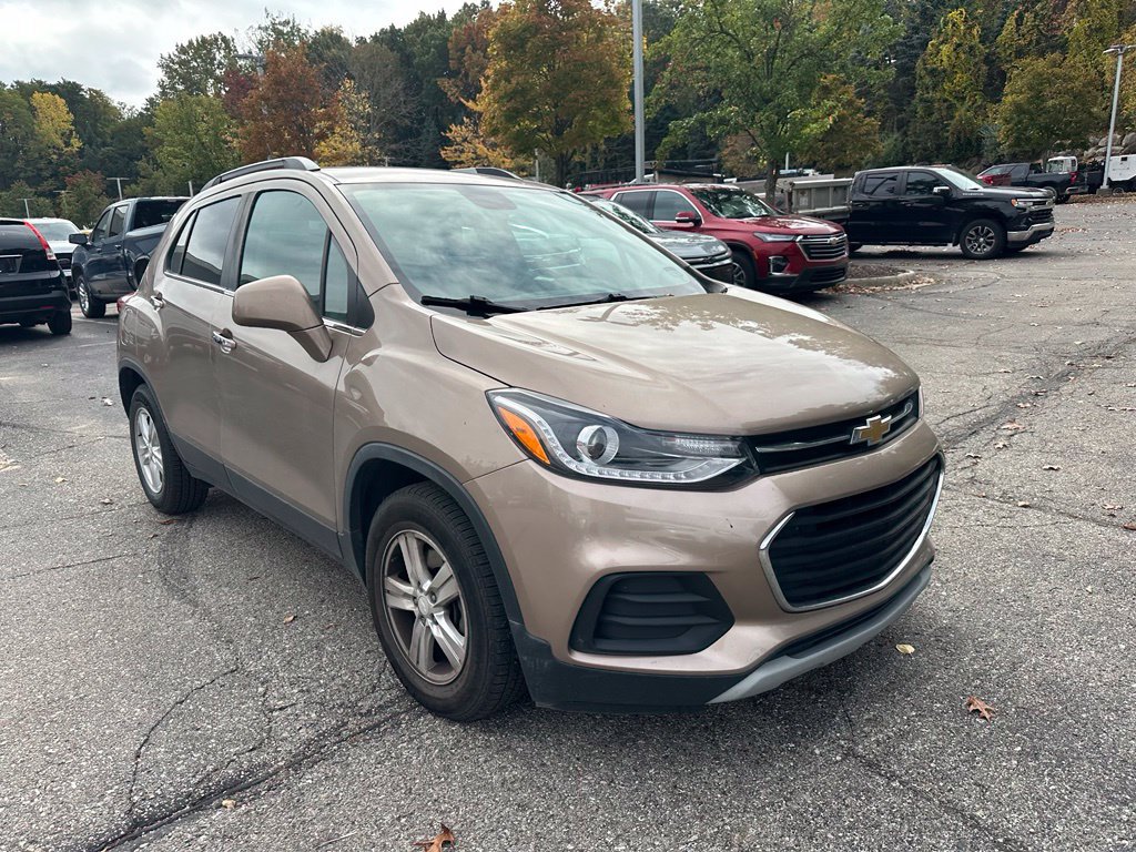 Used 2018 Chevrolet Trax LT w/ LT Convenience Package FWD image 28