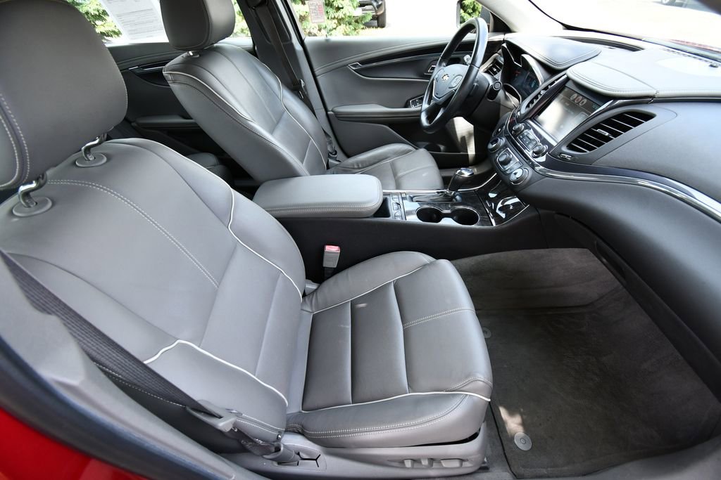 Used 2015 Chevrolet Impala LTZ FWD image 21