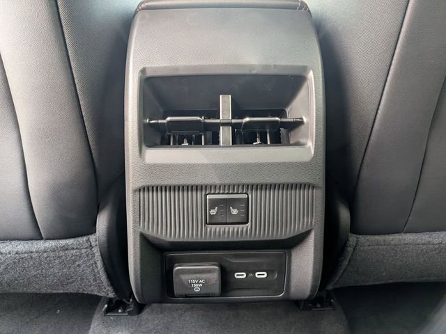 New 2026 Jeep Cherokee Overland image 14