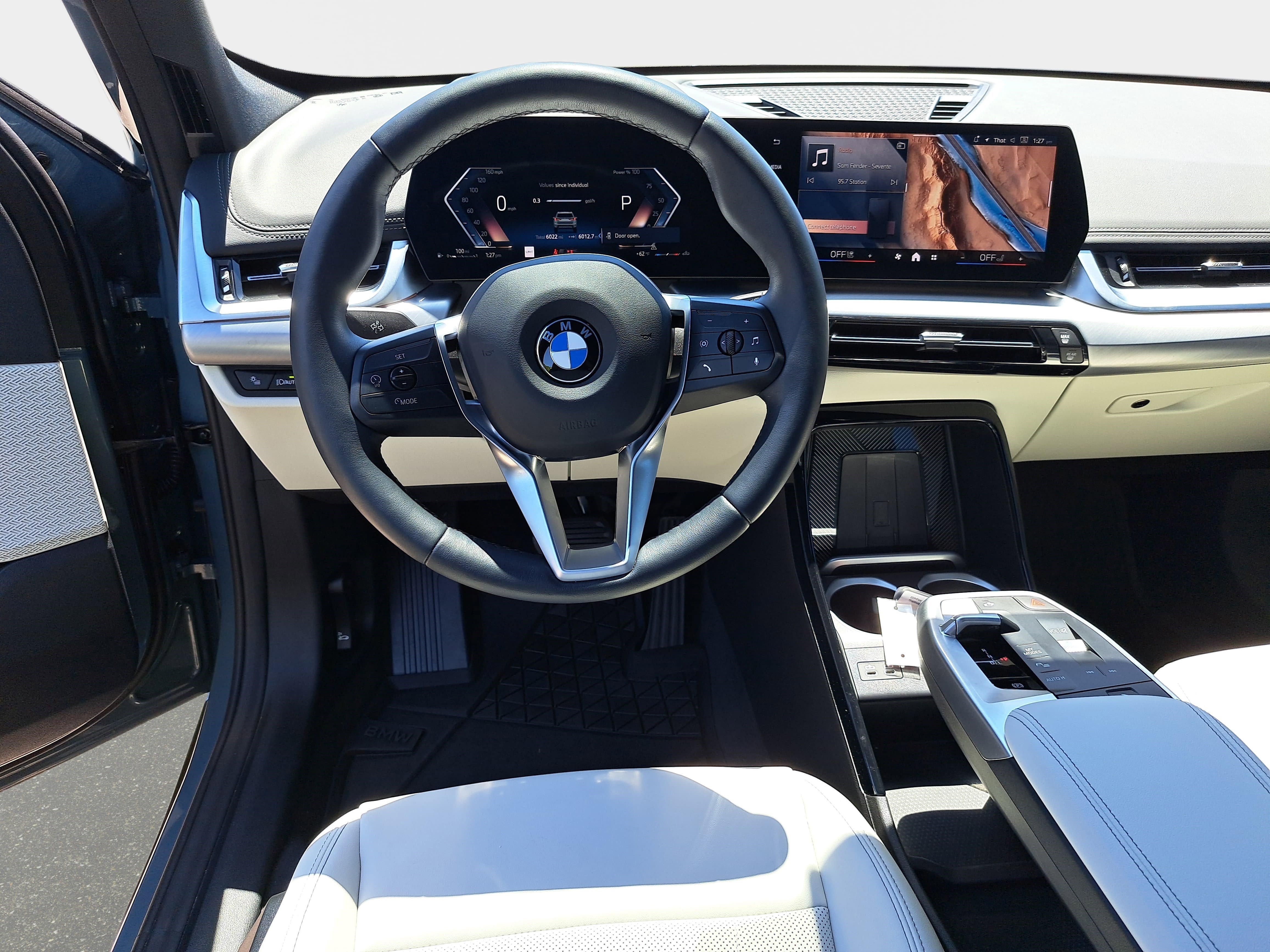 Used 2026 BMW X1 xDrive28i w/ Technology Package AWD/4WD image 16