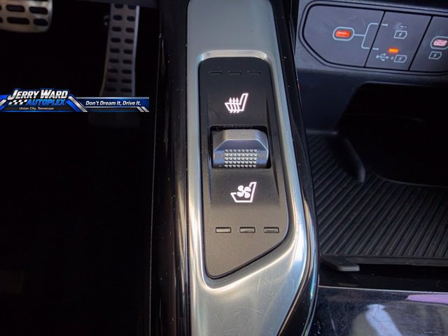 Used 2025 Kia Sorento SX FWD image 11