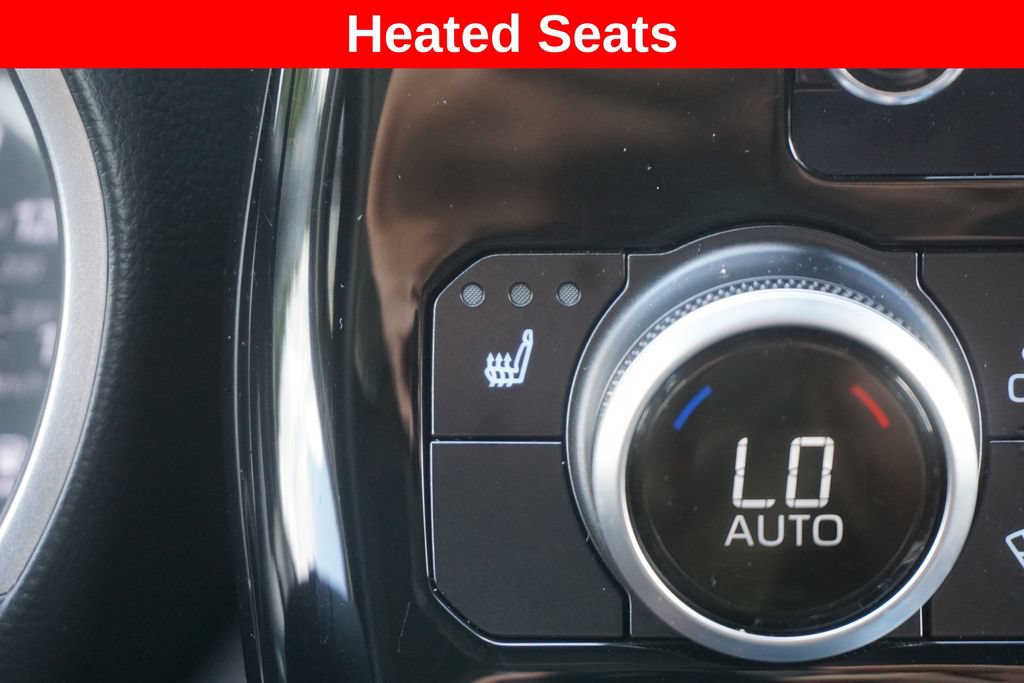 Used 2025 Toyota Highlander XLE AWD/4WD image 8