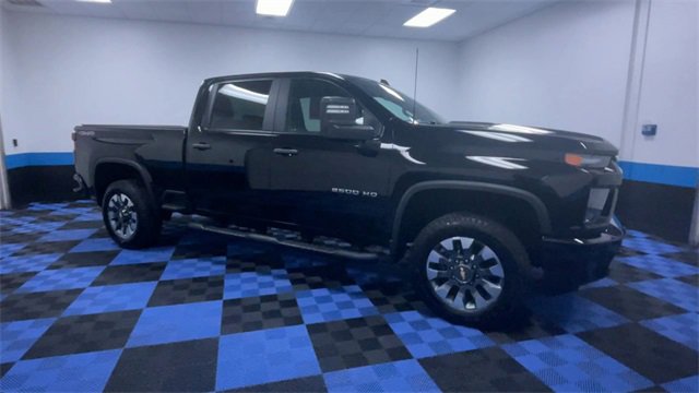 Used 2022 Chevrolet Silverado 2500 Custom w/ Custom Value Package image 2