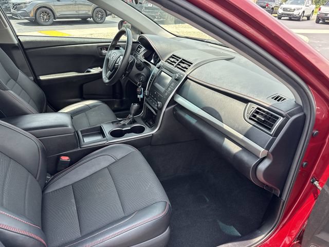 Used 2017 Toyota Camry SE FWD image 17