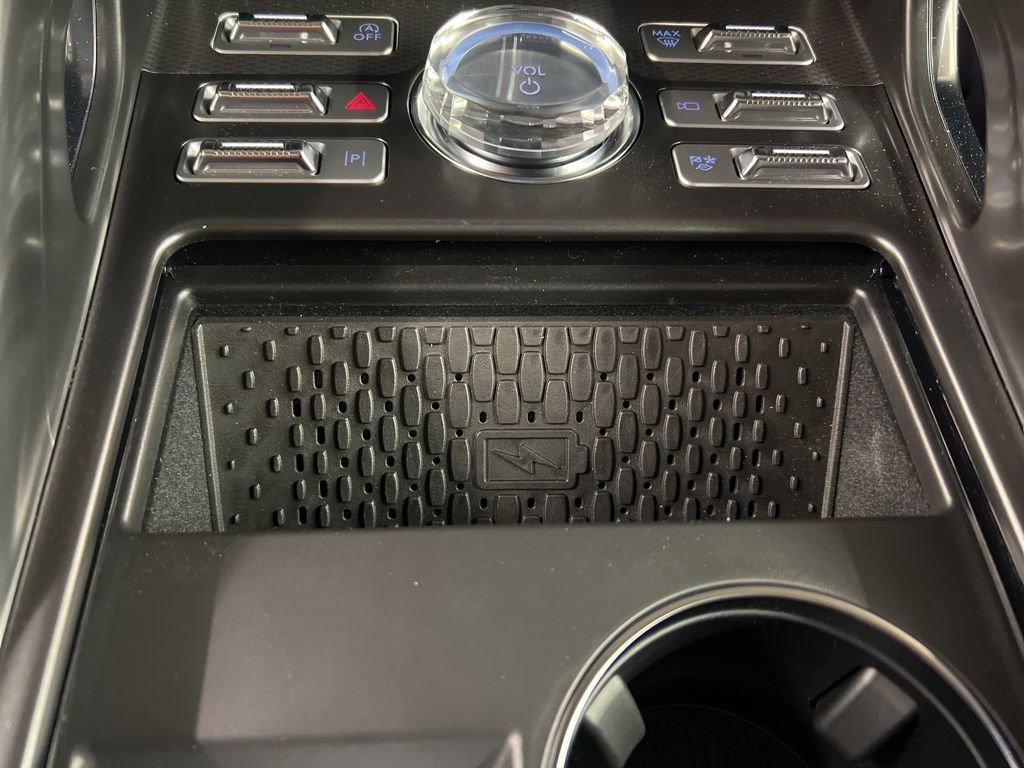 New 2026 Lincoln Nautilus Premier AWD/4WD image 16
