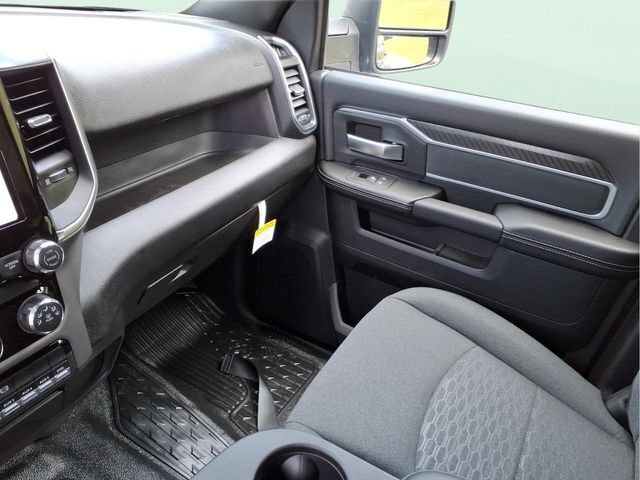 New 2026 RAM 4500 4x4 Crew Cab DRW image 14