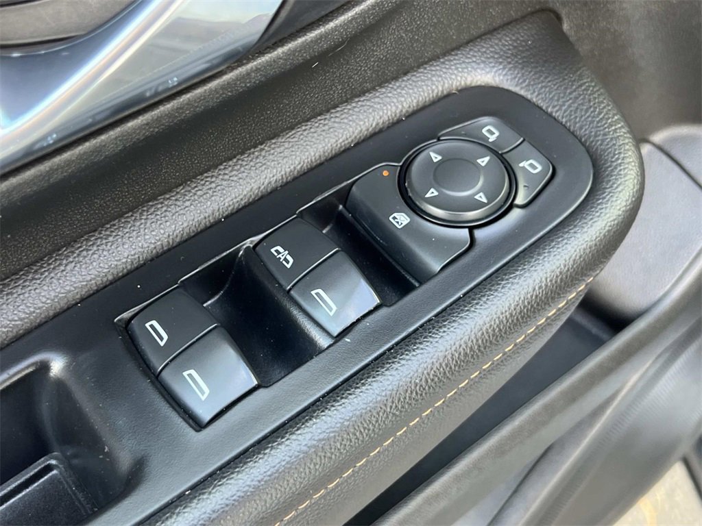 Certified 2019 GMC Terrain SLE w/ Driver Convenience Package image 16