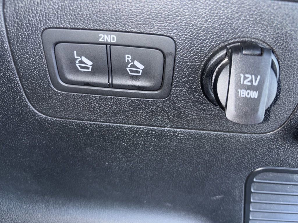 Used 2024 Kia Sorento S FWD image 38