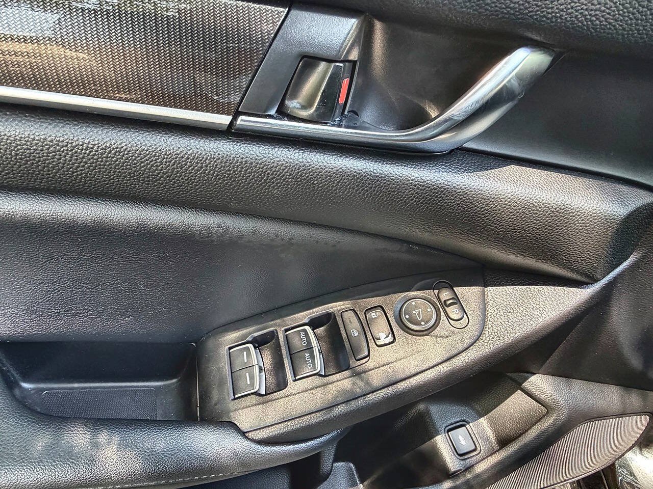 Used 2022 Honda Accord Sport image 19
