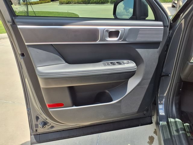 Used 2025 Hyundai Santa Fe SEL AWD/4WD image 15